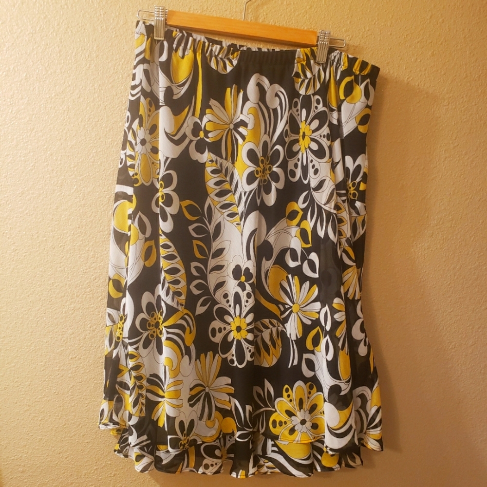 Kwoman Skirt polyester layered ruffle size 18 NWOT